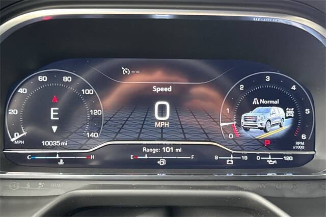 2023 GMC Yukon XL AT4