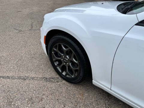2016 Chrysler 300