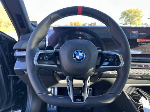 2025 BMW i5 M60
