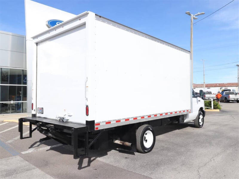 2022 Ford E-Series E-450 SD