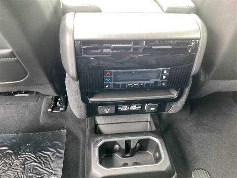 2025 Jeep Wagoneer L Series III