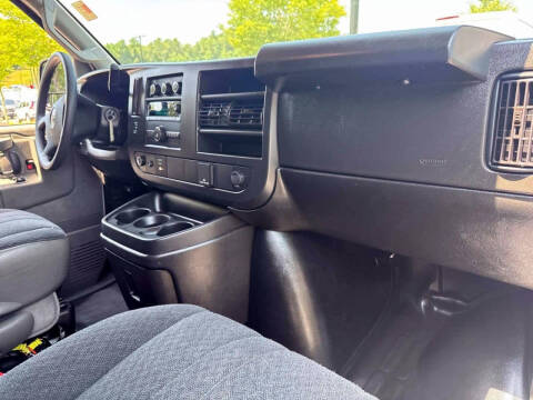 2024 GMC Savana 2500