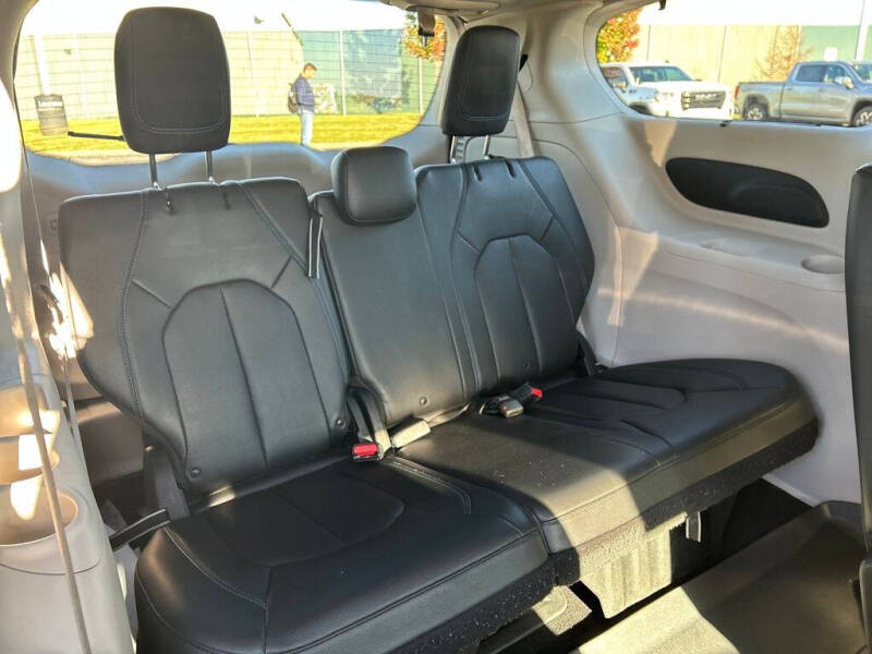 2021 Chrysler Pacifica Touring L