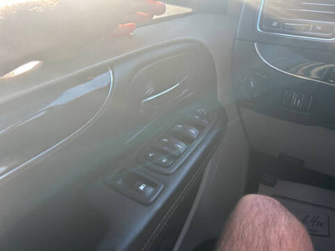 2013 Chrysler Town and Country Touring-L