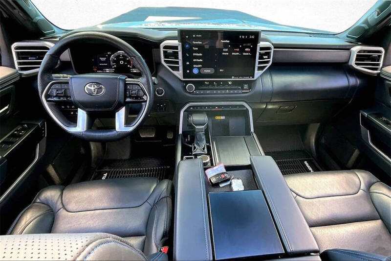 2024 Toyota Tundra Platinum