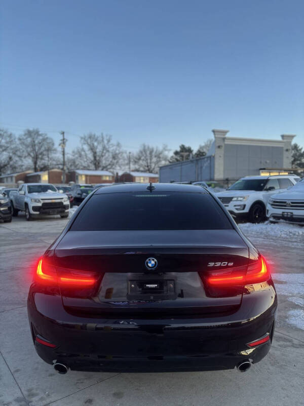 2022 BMW 3 Series 330e