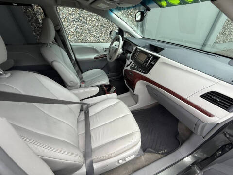 2013 Toyota Sienna