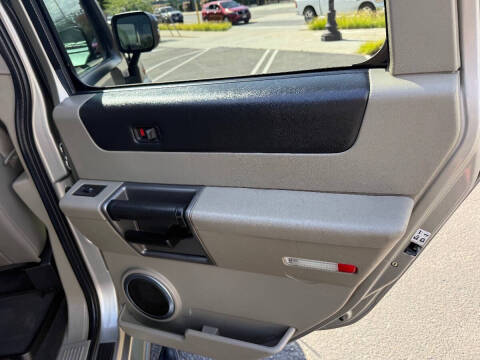 2004 HUMMER H2