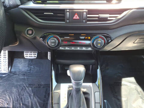 2022 Kia Forte GT Line