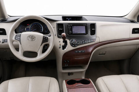 2014 Toyota Sienna Limited 7-Passenger