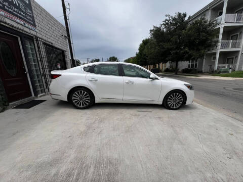 2018 Kia Cadenza Premium