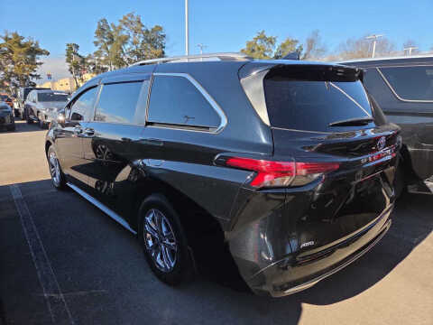 2021 Toyota Sienna Platinum 7-Passenger
