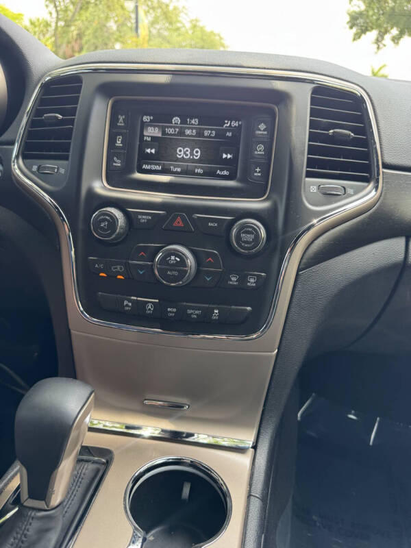 2017 Jeep Grand Cherokee Laredo