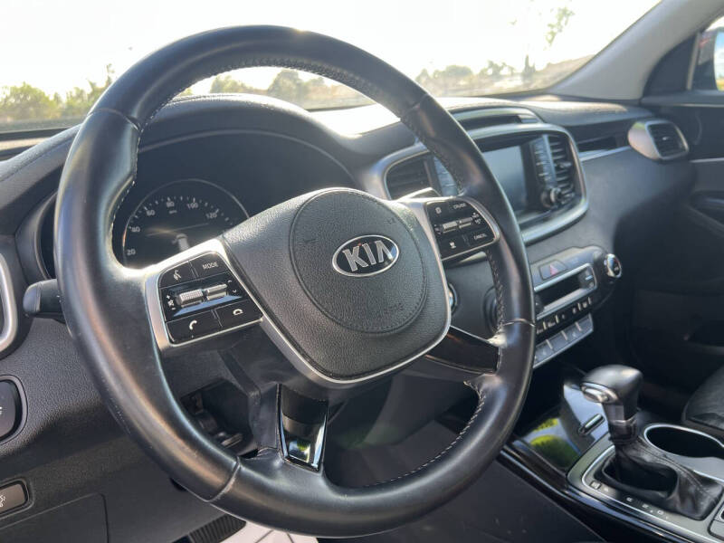 2019 Kia Sorento EX V6