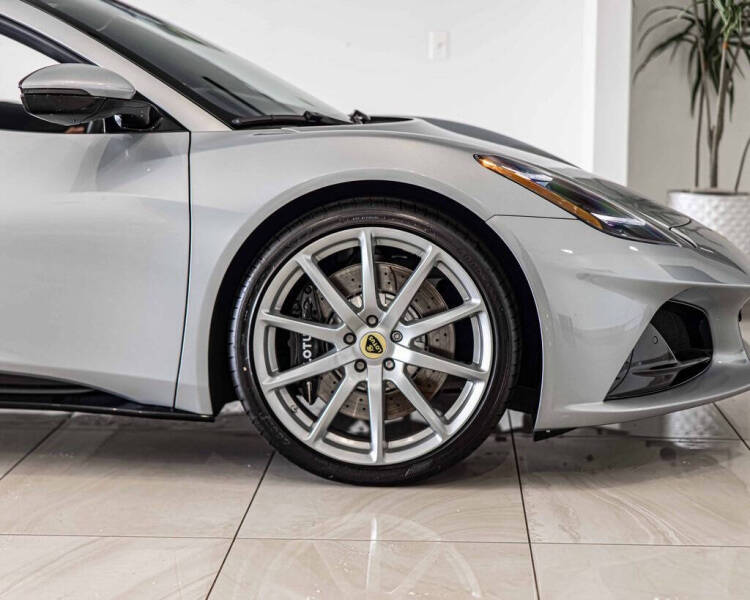 2025 Lotus Emira V6 Base