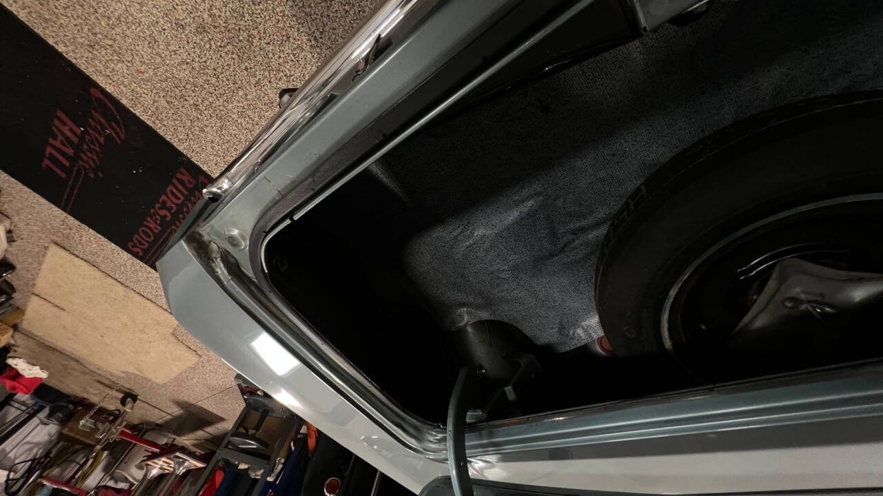 1972 Plymouth Barracuda 39