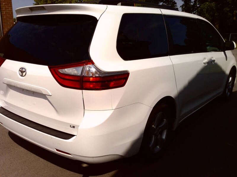 2016 Toyota Sienna