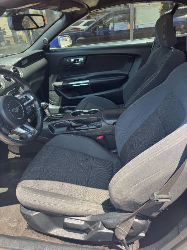 2015 Ford Mustang V6