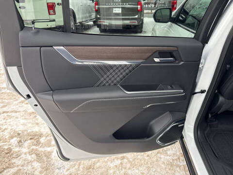 2024 GMC Acadia Denali
