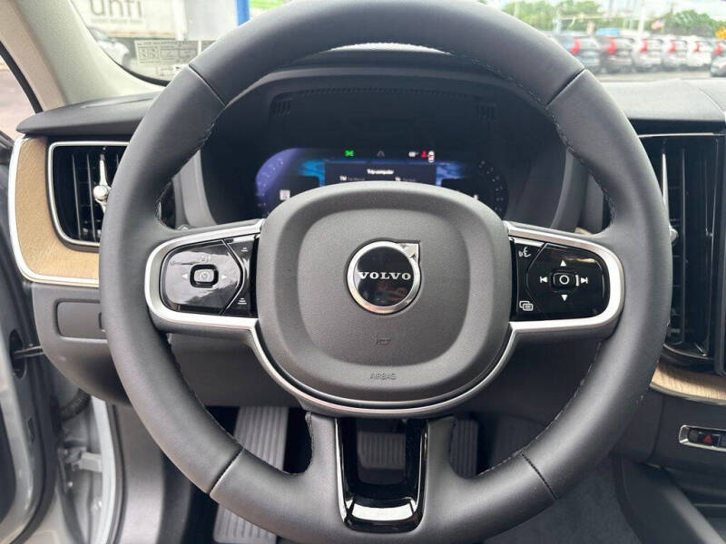 2026 Volvo XC60 B5 Core