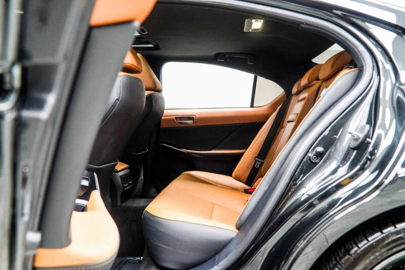 2024 Lexus IS 350 F SPORT Design