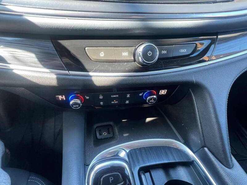 2018 Buick Enclave Essence