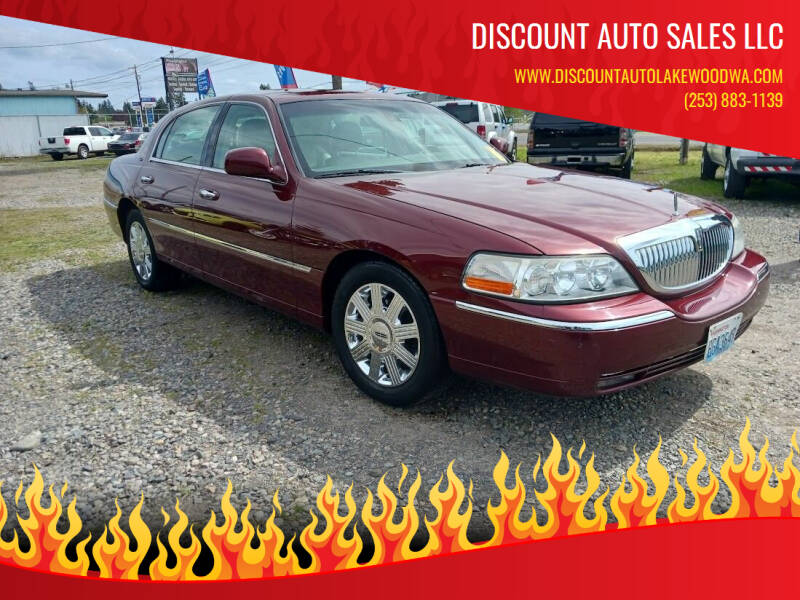 2003 Lincoln Town Car for sale at DISCOUNT AUTO SALES LLC in Spanaway WA