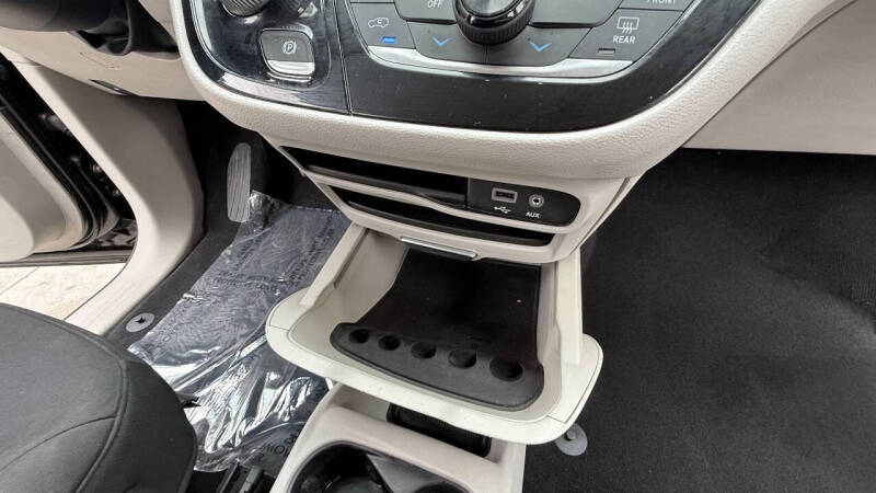 2017 Chrysler Pacifica Touring