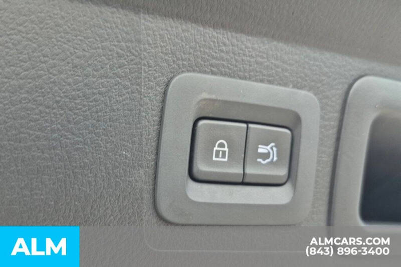 2024 Mazda CX-50 2.5 S Preferred