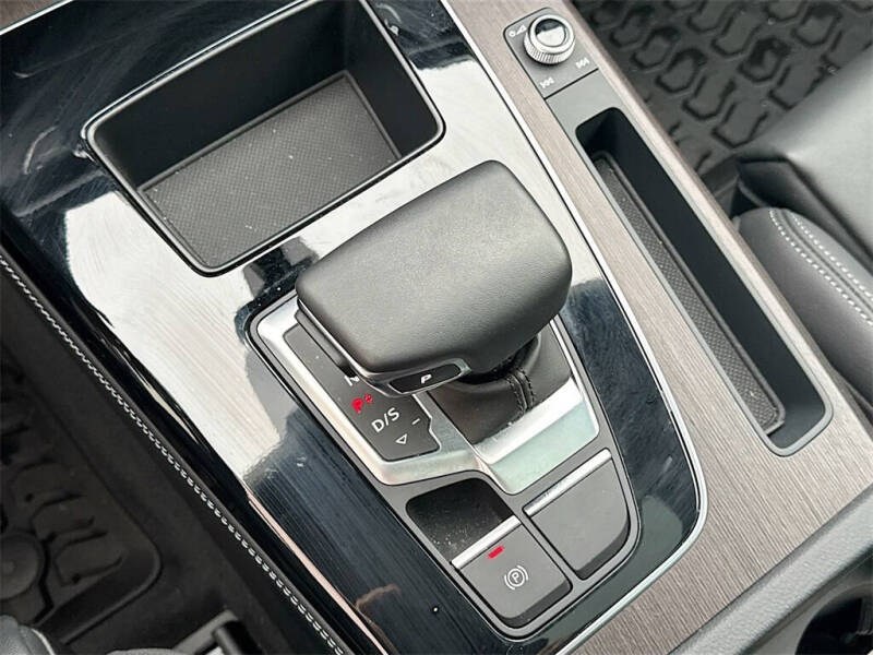 2025 Audi Q5 quattro S line Prem Plus 45 TFSI