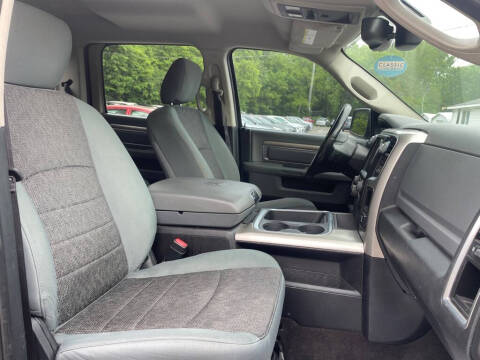2016 RAM 1500 SLT