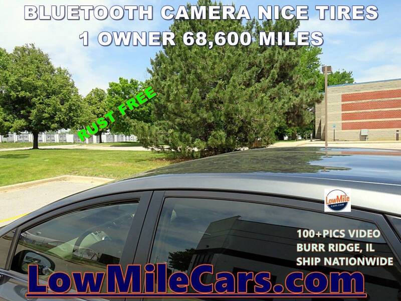 2014 Toyota Prius v Two