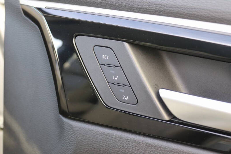 2023 Mitsubishi Outlander PHEV SEL