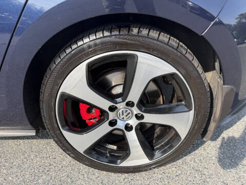 2019 Volkswagen Golf GTI S