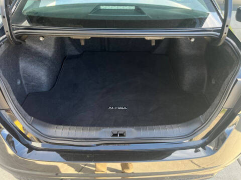 2024 Nissan Altima 2.5 SR