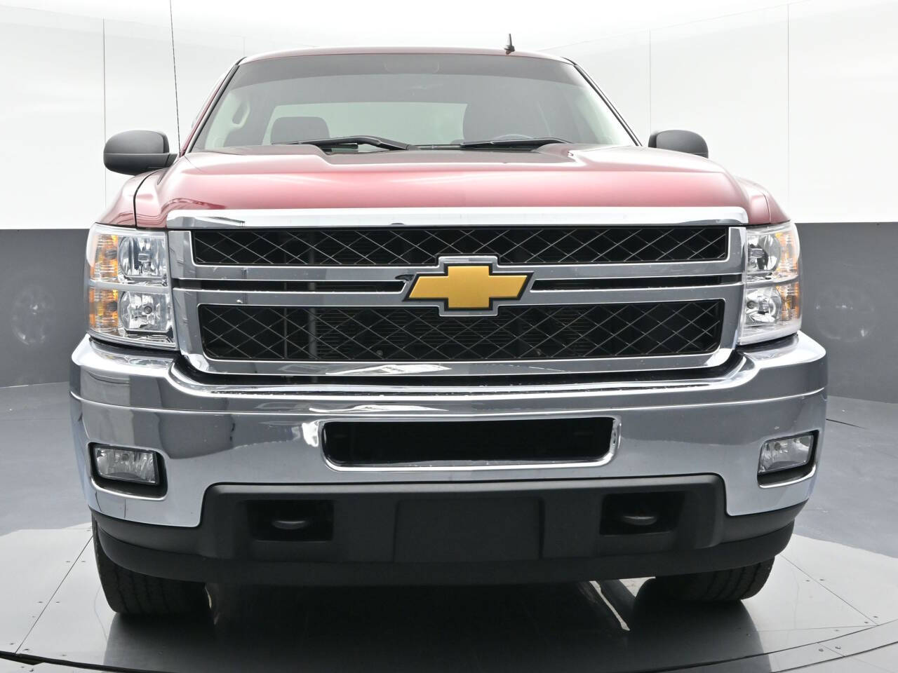 Red 2013 Chevrolet Silverado 2500HD LT 4x4 LT 4dr Extended Cab SB 2