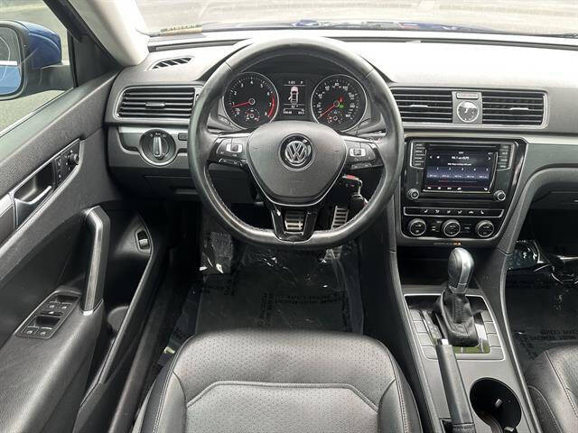 2017 Volkswagen Passat 1.8T R-Line