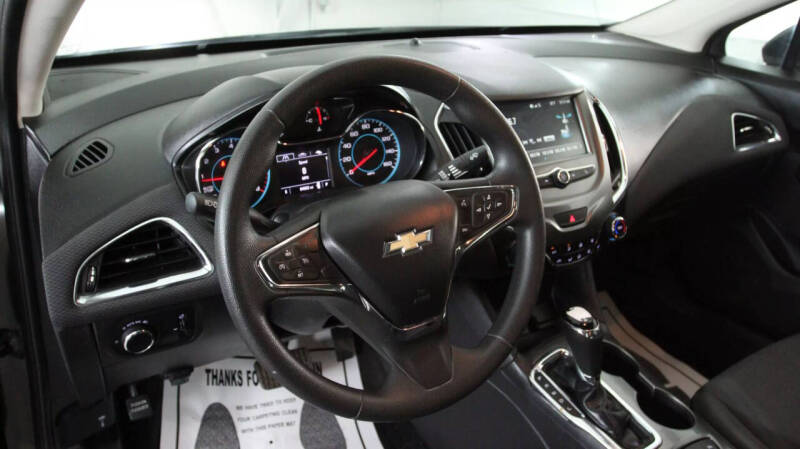 2017 Chevrolet Cruze LT Auto