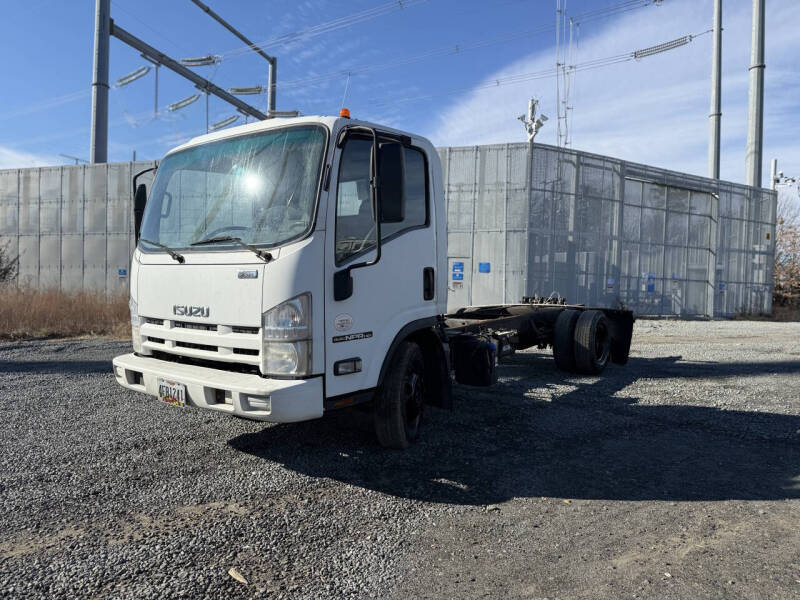 2015 Isuzu NPR-HD Base's photo