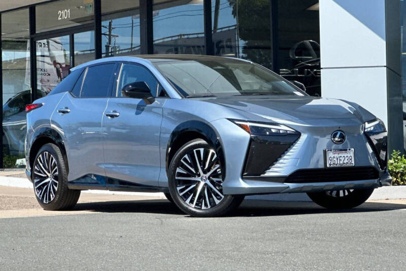 2023 Lexus RZ 450e Luxury
