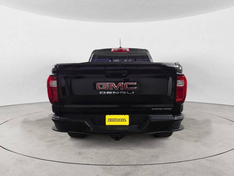 2024 GMC Canyon Denali