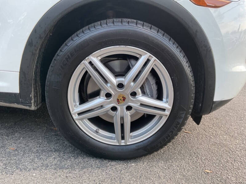 2014 Porsche Cayenne Platinum