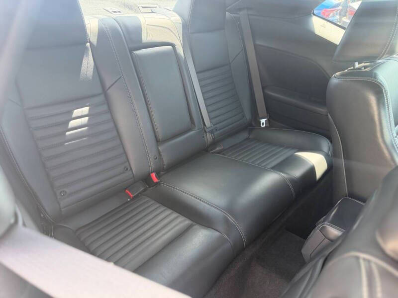 2013 Dodge Challenger R/T Plus