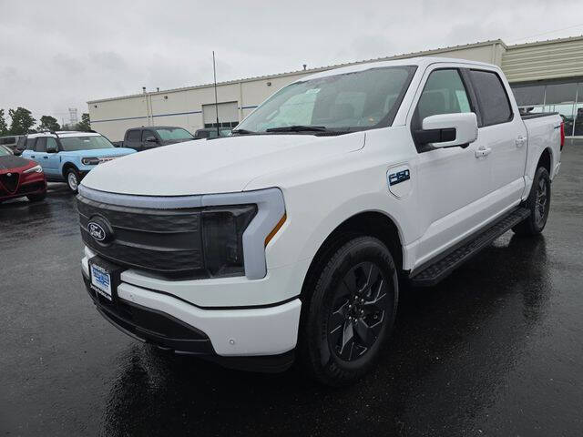 2025 Ford F-150 Lightning Lariat