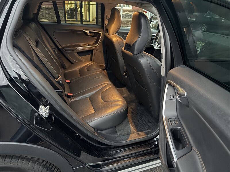 2017 Volvo V60 Cross Country T5 Premier