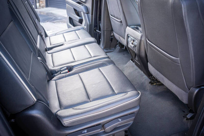 2024 GMC Yukon XL SLT