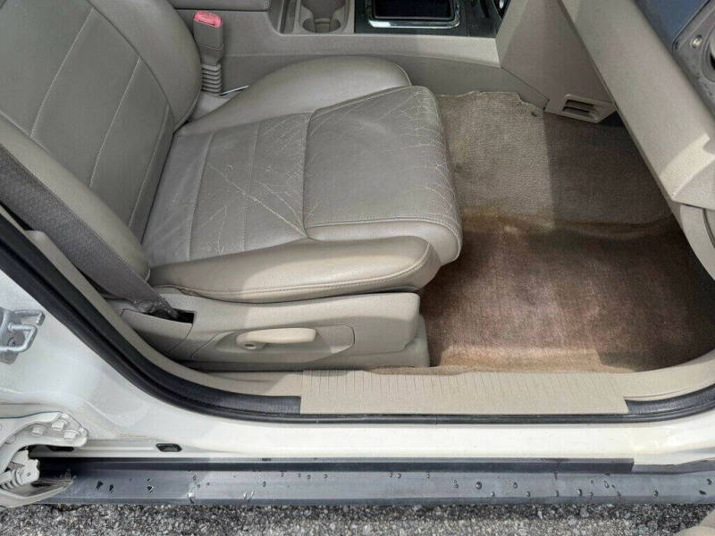 2010 Jeep Commander Sport