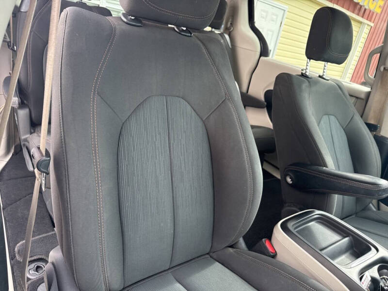 2020 Chrysler Pacifica Touring