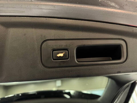 2025 Acura MDX w/Tech