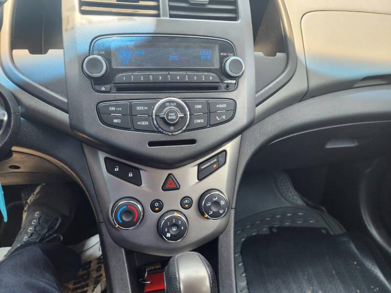 2012 Chevrolet Sonic LS